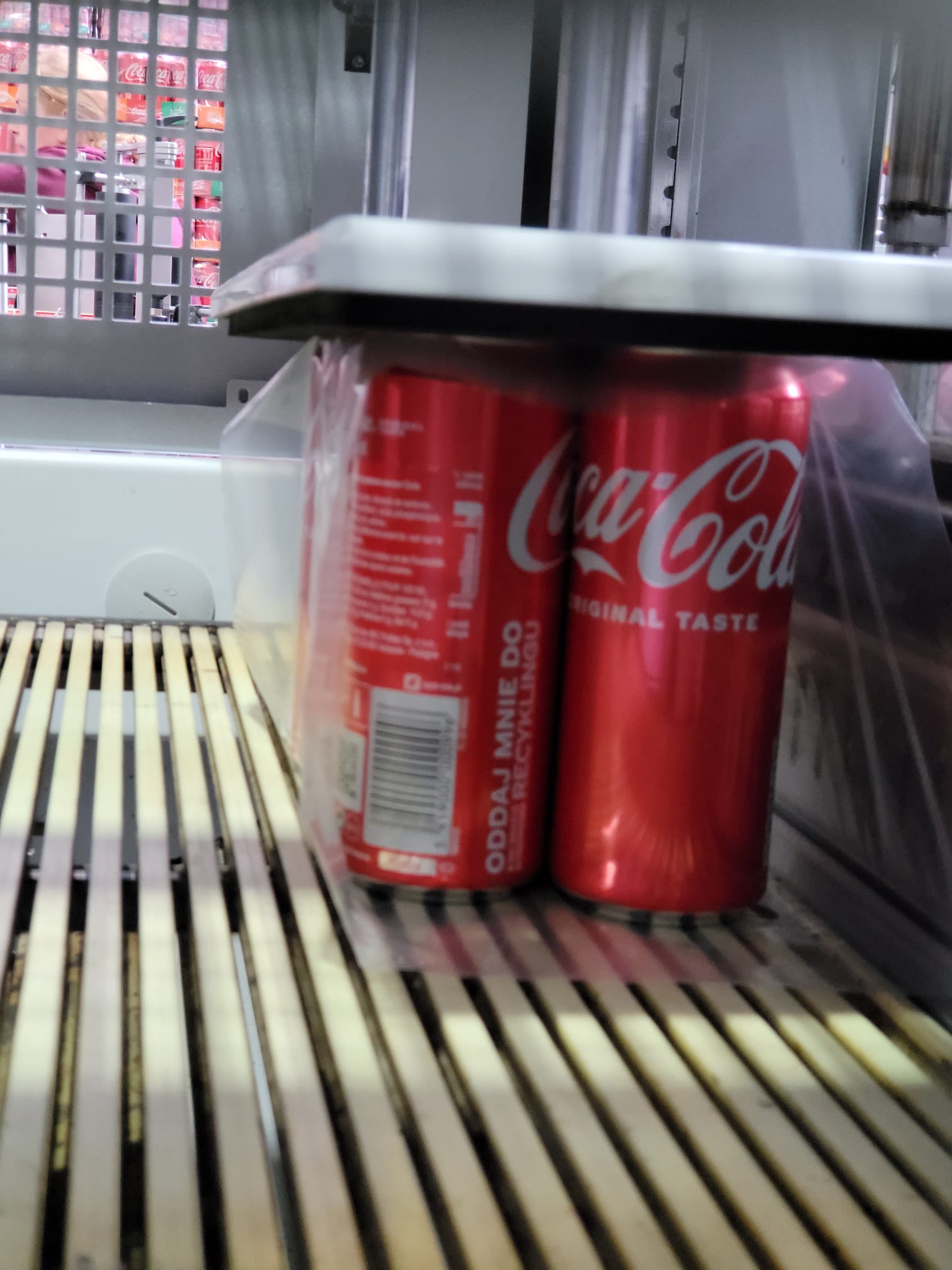 Polish 330 ml can a new pack of 6 cans 2